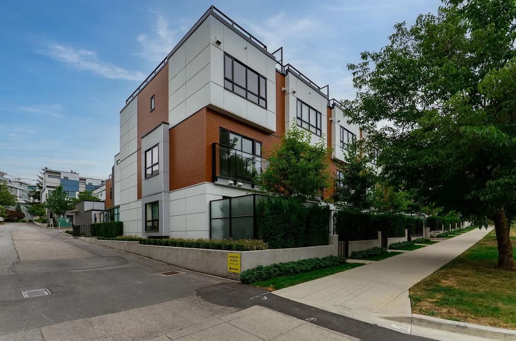 11 520 W 28TH AVENUE, Vancouver, BC — Residential for Sale - Main Photo