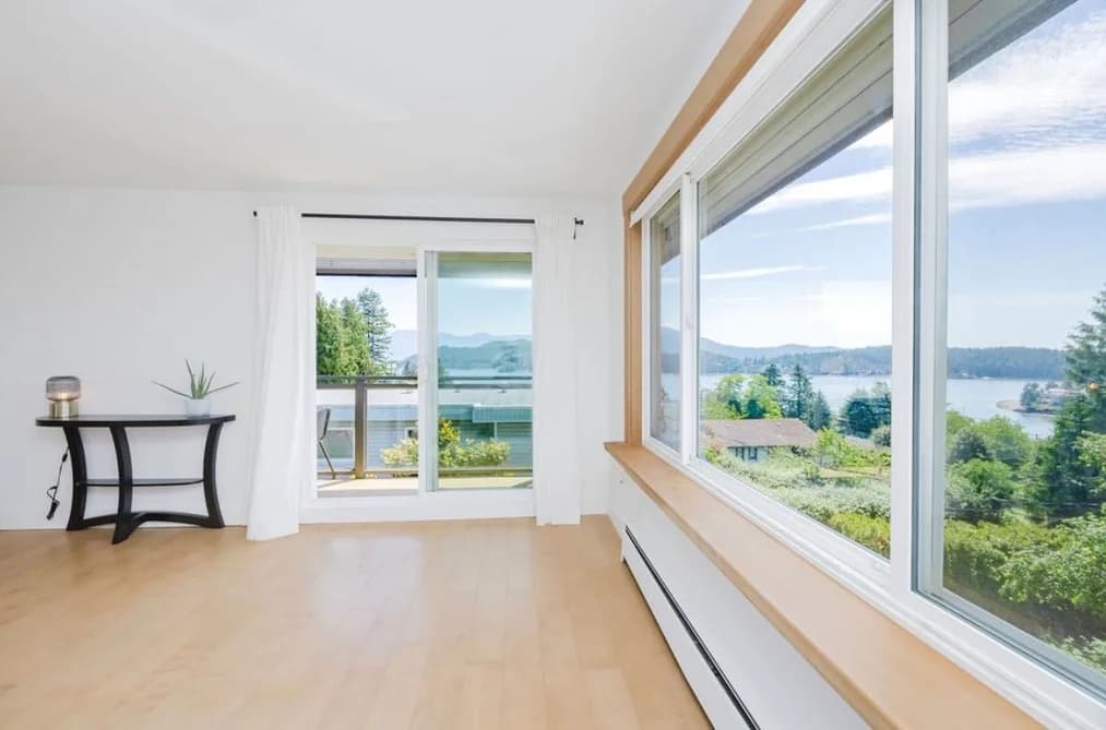 11 694 SCHOOL ROAD, Gibsons, BC — Residential for Sale - Main Photo