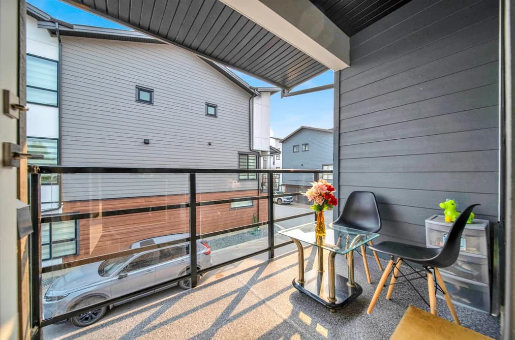 11 7177 194A STREET, Surrey, BC — Residential for Sale - Photo 2