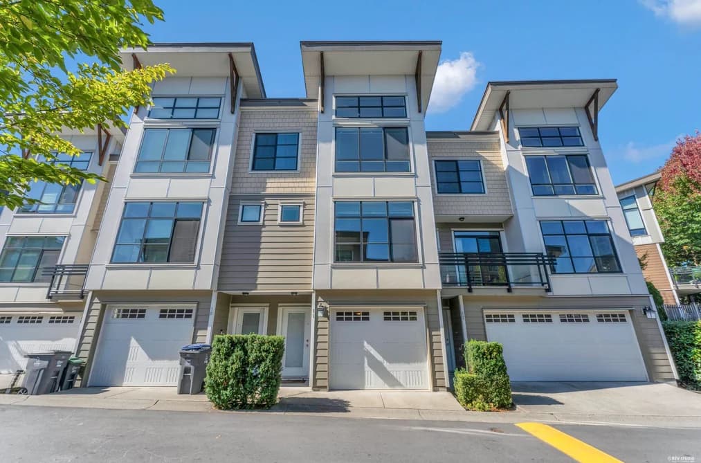 11 9989 E BARNSTON DRIVE, Surrey, BC — Residential for Sale - Photo 2