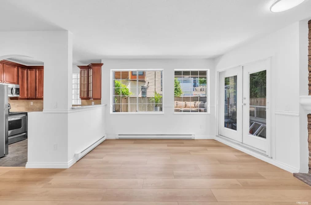110 125 W 18TH STREET, North Vancouver, BC — Residential for Sale - Photo 2