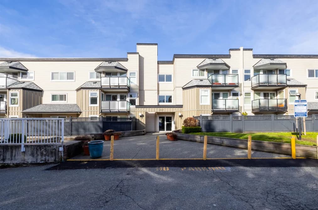 110 1850 E SOUTHMERE CRESCENT, Surrey, BC — Residential for Sale - Photo 2