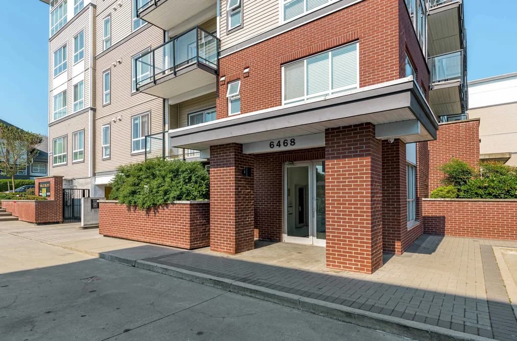 110 - 6468 195A Street, Surrey, BC - MLS: R3179704 - Photo 2 110 - 6468 195A Street, Surrey, BC - MLS: R3179704 - Photo 2