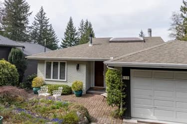 House for sale at 110 Oceanview Place Lions Bay British Columbia - MLS: R3117130