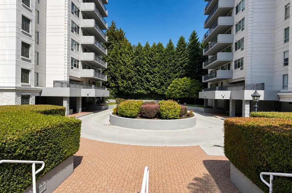 1101 551 AUSTIN AVENUE, Coquitlam, BC — Residential for Sale - Photo 2