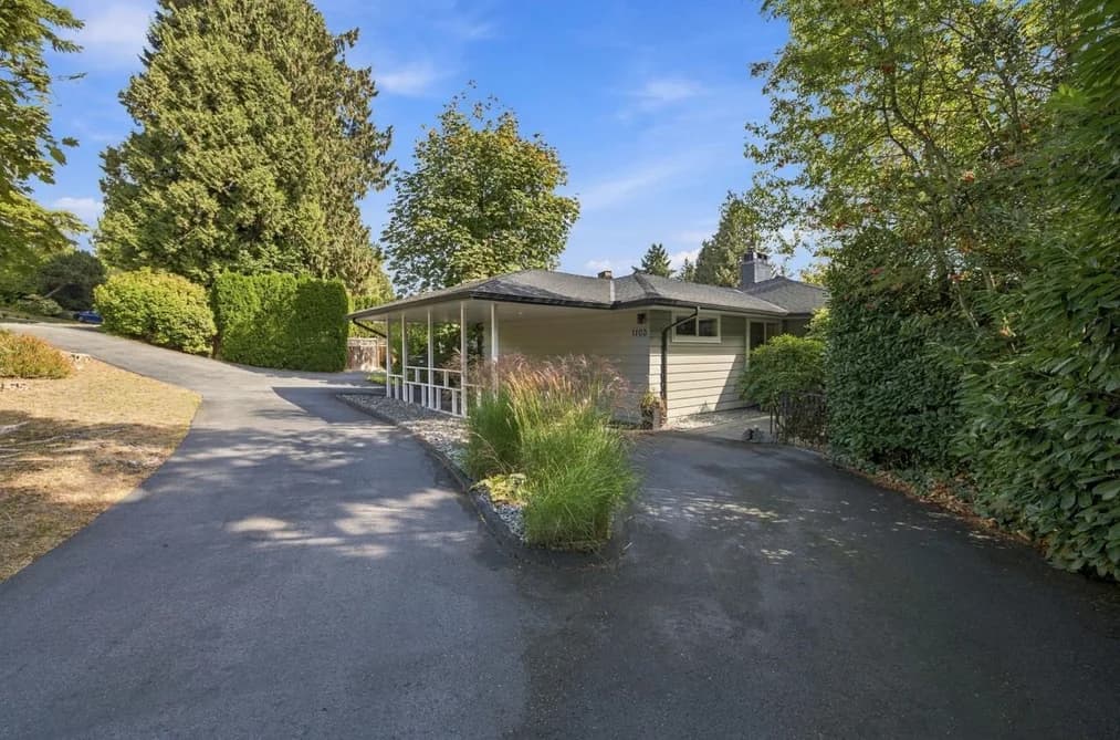 1103 CLOVERLEY STREET, North Vancouver, BC — Residential for Sale - Photo 2
