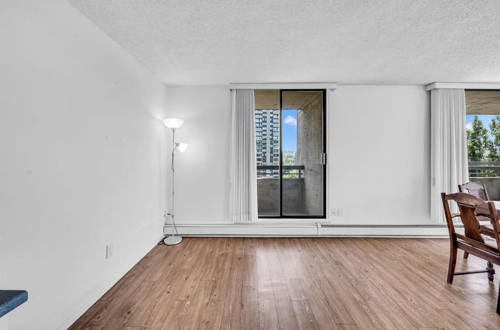 1104 3737 BARTLETT COURT, Burnaby, BC — Residential for Sale - Photo 2