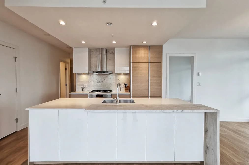 1105 6098 STATION STREET, Burnaby, BC — Residential for Sale - Photo 2
