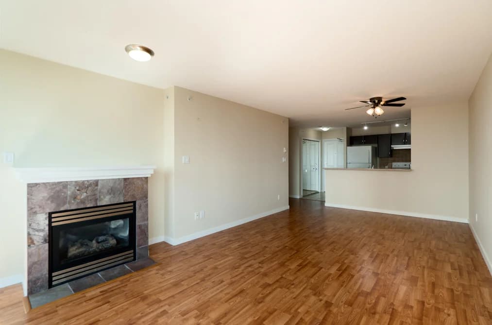 1105 6659 SOUTHOAKS CRESCENT, Burnaby, BC — Residential for Sale - Photo 2