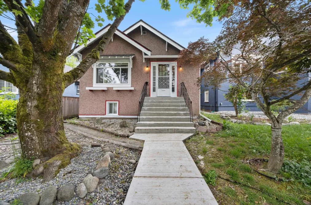 1105 HAMILTON STREET, New Westminster, BC — Residential for Sale - Main Photo