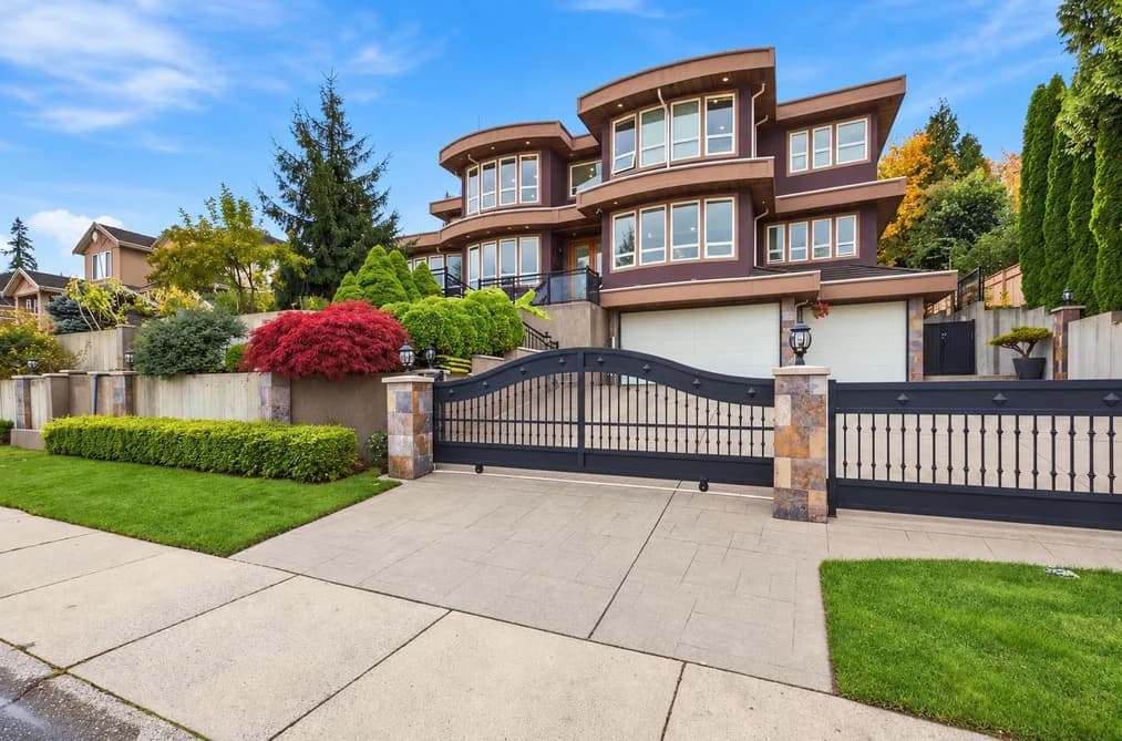11061 168 STREET, Surrey, BC — Residential for Sale - Photo 2