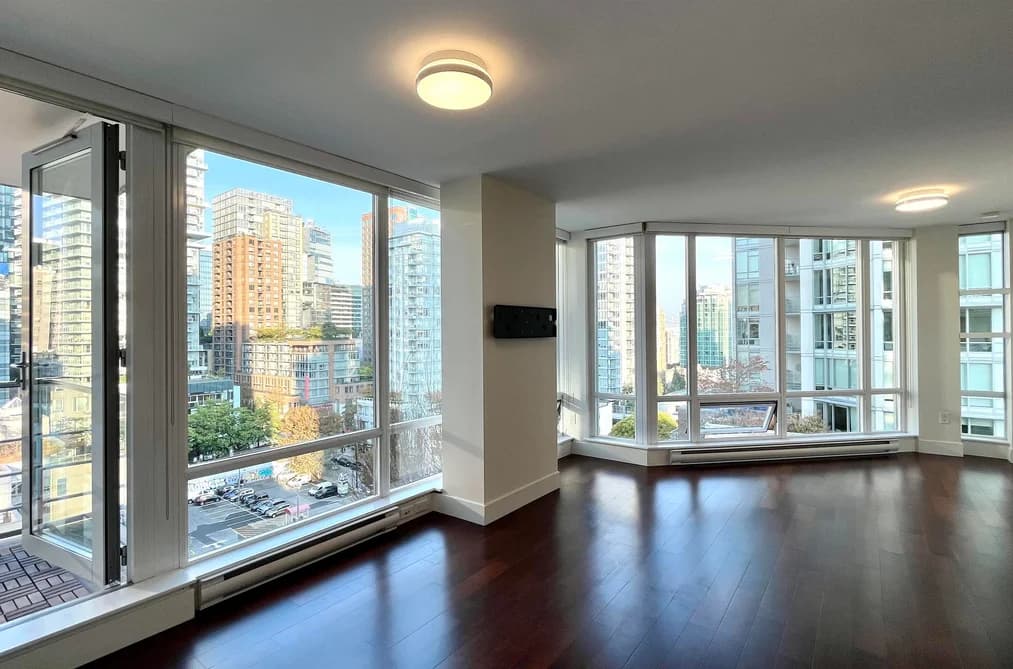 1107 565 SMITHE STREET, Vancouver, BC — Residential for Sale - Photo 2