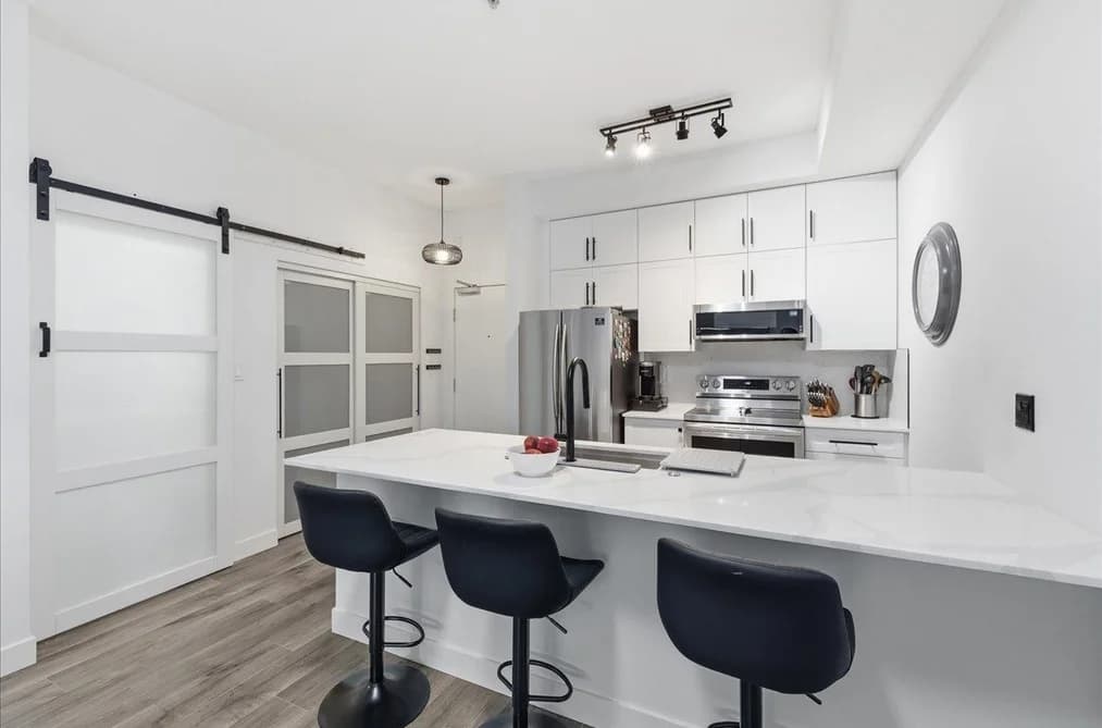 111 10088 148TH STREET, Surrey, BC — Residential for Sale - Photo 2