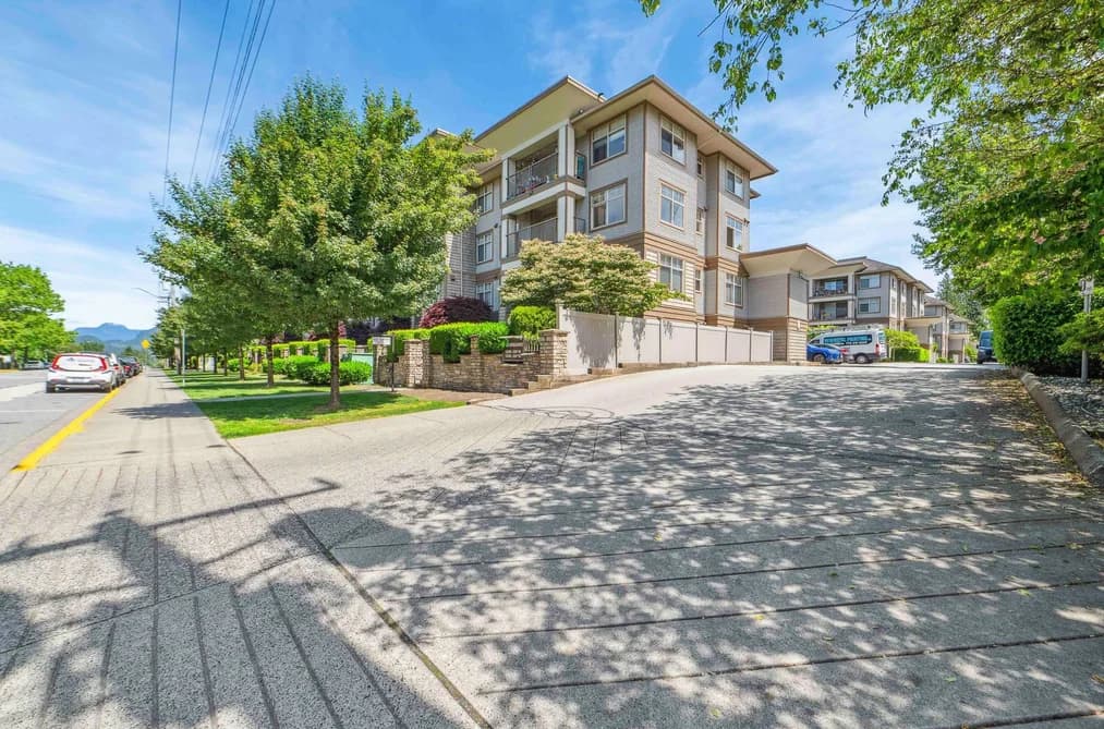 111 12238 224 STREET, Maple Ridge, BC — Residential for Sale - Photo 2