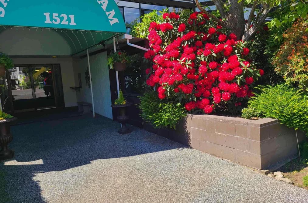 111 1521 BLACKWOOD STREET, White Rock, BC — Residential for Sale - Photo 2