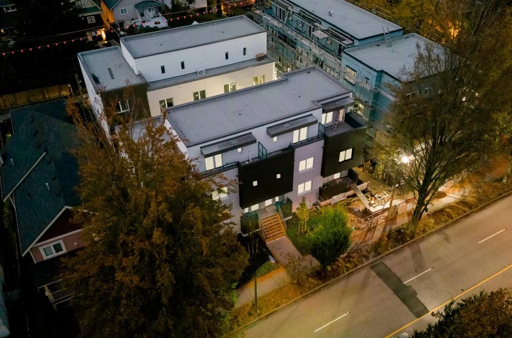 111 2085 E 1ST AVENUE, Vancouver, BC — Residential for Sale - Photo 2