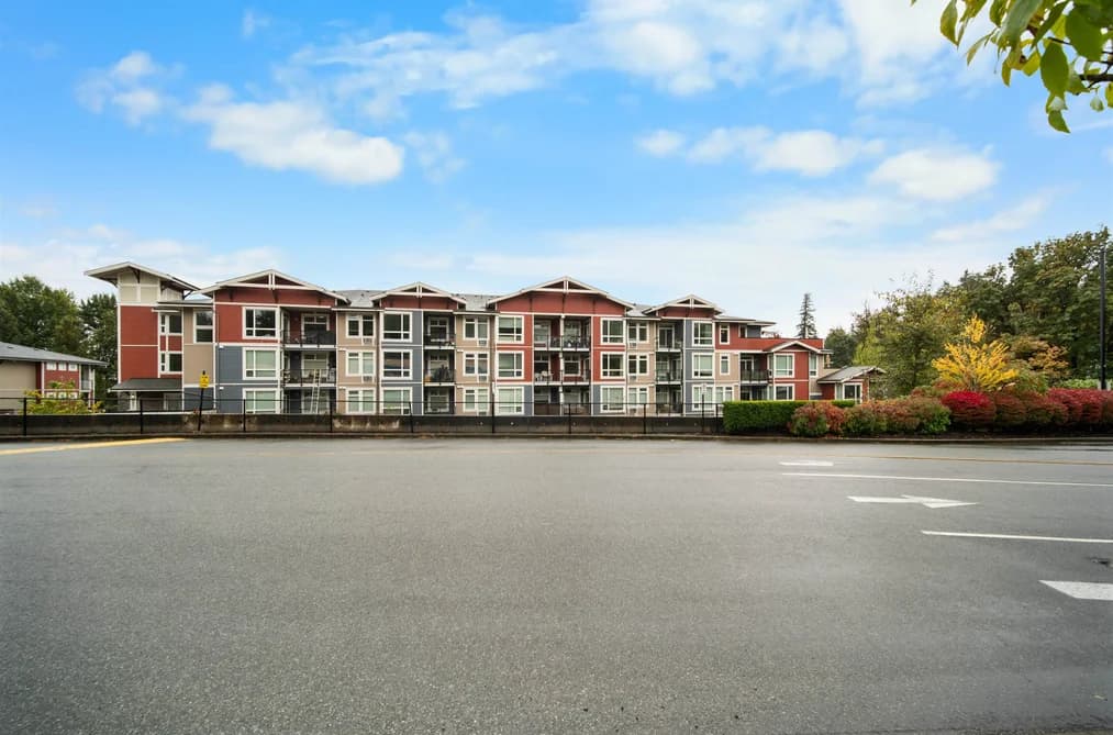 111 2242 WHATCOM ROAD, Abbotsford, BC — Residential for Sale - Photo 2