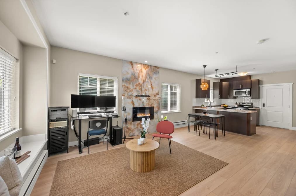 111 368 ELLESMERE AVENUE, Burnaby, BC — Residential for Sale - Main Photo