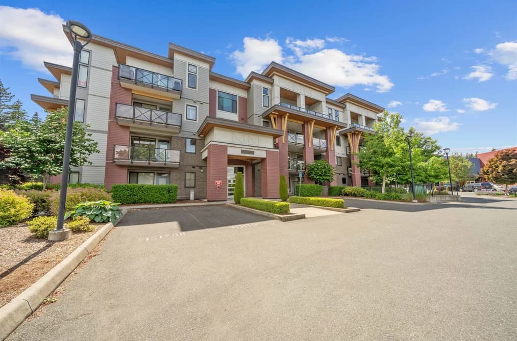 111 45513 MARKET WAY, Chilliwack, BC — Residential for Sale - Photo 2