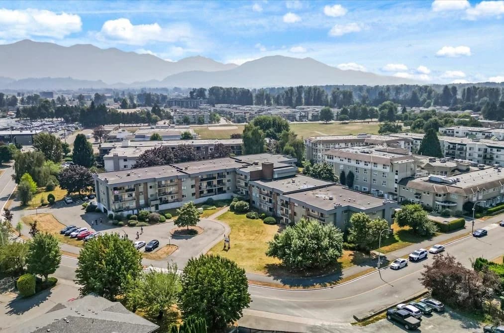 111 45598 MCINTOSH DRIVE, Chilliwack, BC — Residential for Sale - Main Photo