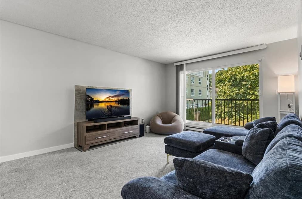111 45598 MCINTOSH DRIVE, Chilliwack, BC — Residential for Sale - Main Photo