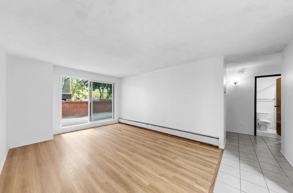111 588 E 5 STREET, Vancouver, BC — Residential for Sale - Photo 2