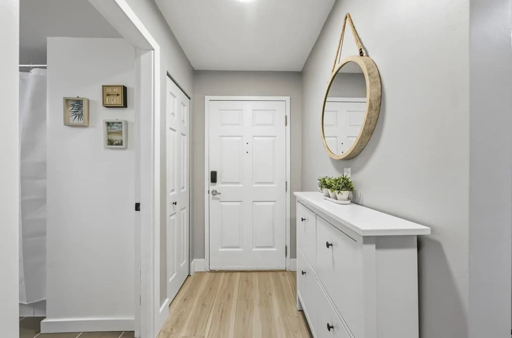 111 6820 RUMBLE STREET, Burnaby, BC — Residential for Sale - Photo 2
