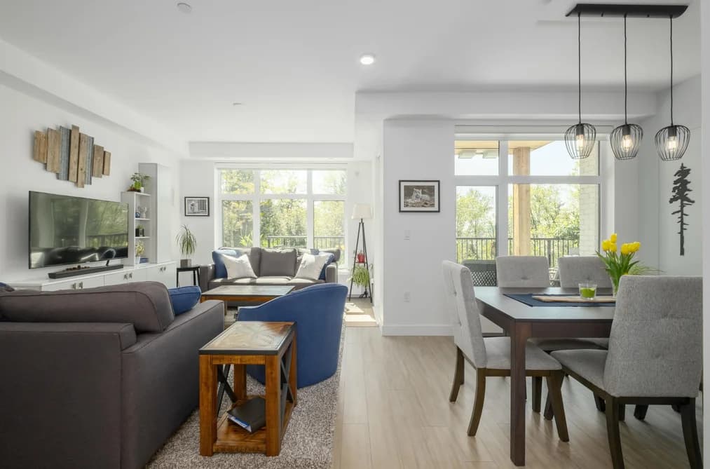 111 747 E 3RD STREET, North Vancouver, BC — Residential for Sale - Photo 2