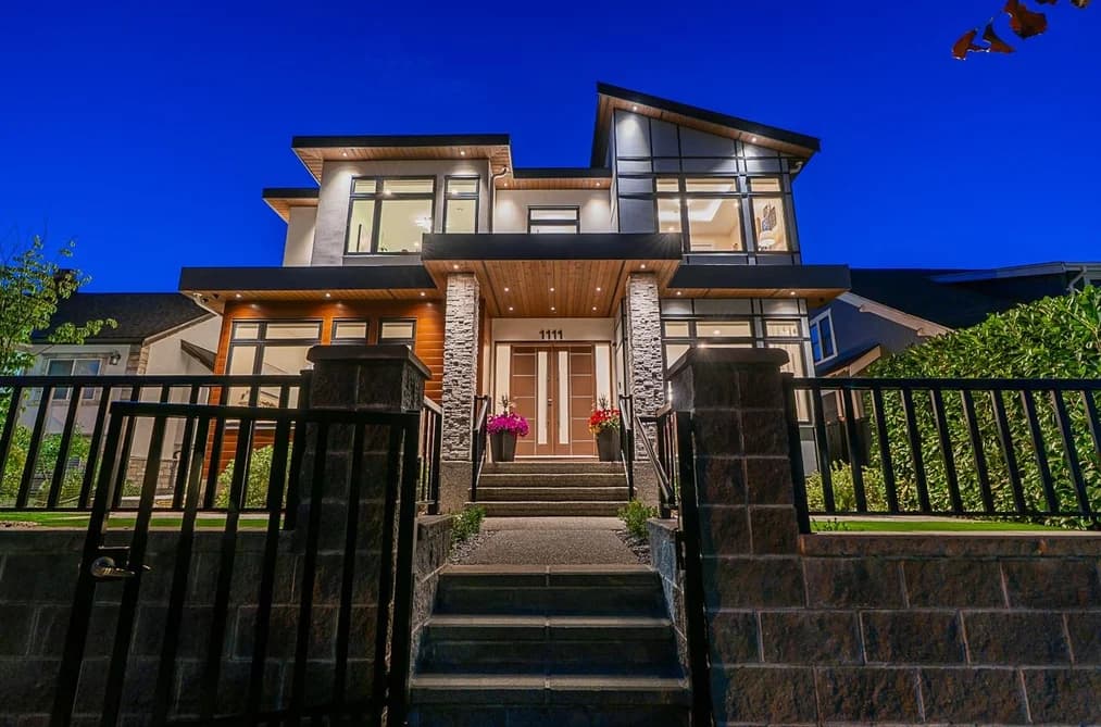 1111 DUBLIN STREET, New Westminster, BC — Residential for Sale - Photo 2