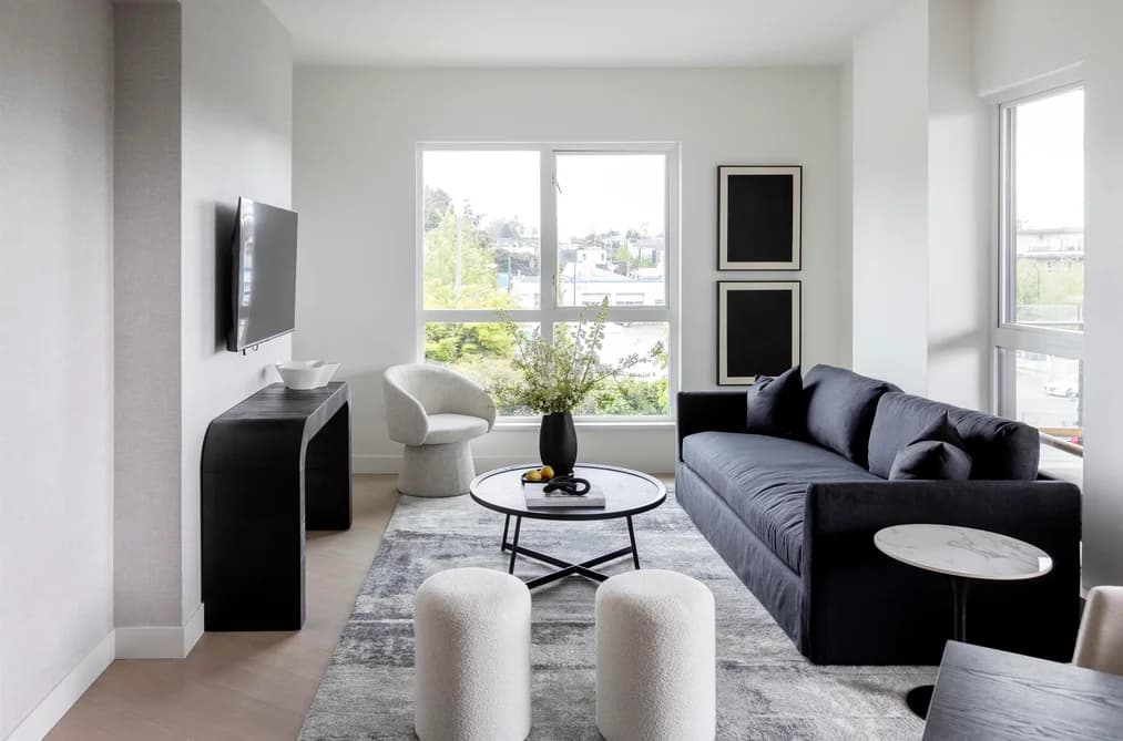 111/211 422 E 3RD STREET, North Vancouver, BC — Residential for Sale - Photo 2