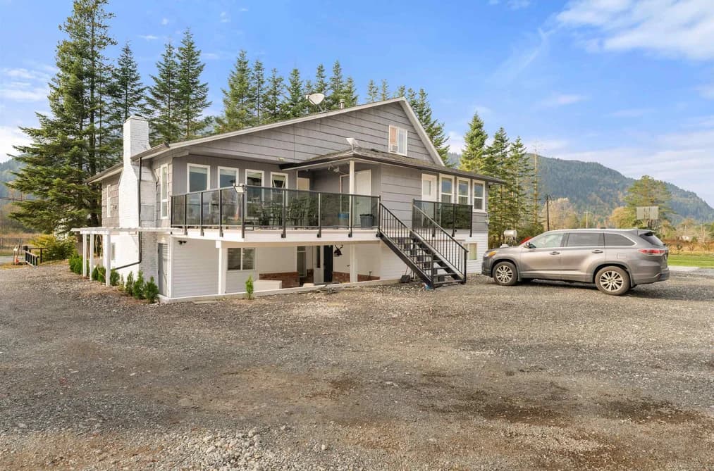 11186 FARMS ROAD, Mission, BC — Residential for Sale - Main Photo