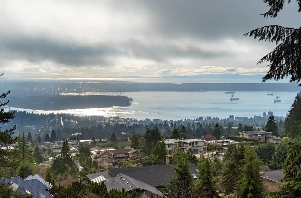1119 MILLSTREAM ROAD, West Vancouver, BC — Residential for Sale - Photo 2