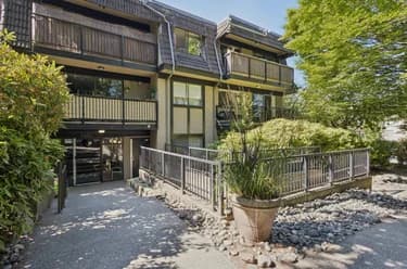 Condo for sale at 112 2222 Cambridge Street Vancouver British Columbia - MLS: R3148268
