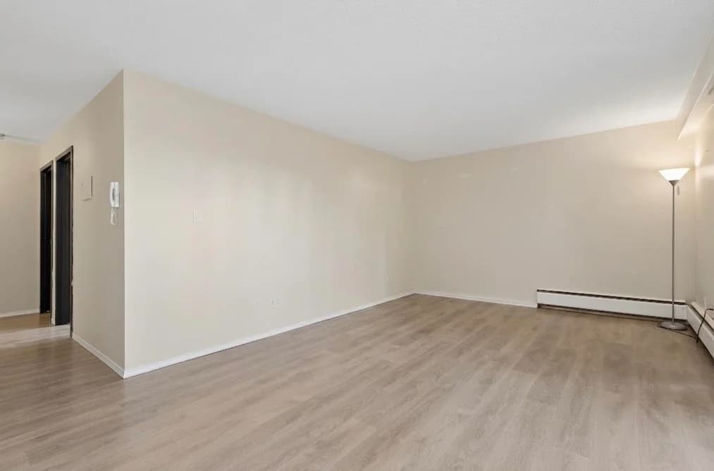 112 2222 CAMBRIDGE STREET, Vancouver, BC — Residential for Sale - Photo 2