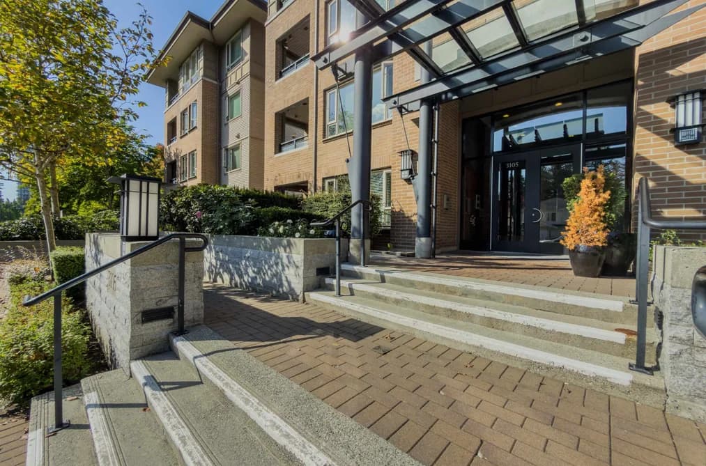 112 3105 LINCOLN AVENUE, Coquitlam, BC — Residential for Sale - Photo 2