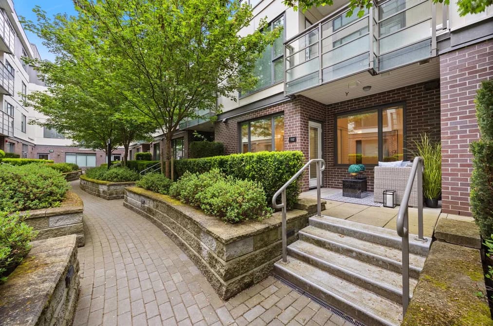 112 5355 LANE STREET, Burnaby, BC — Residential for Sale - Photo 2