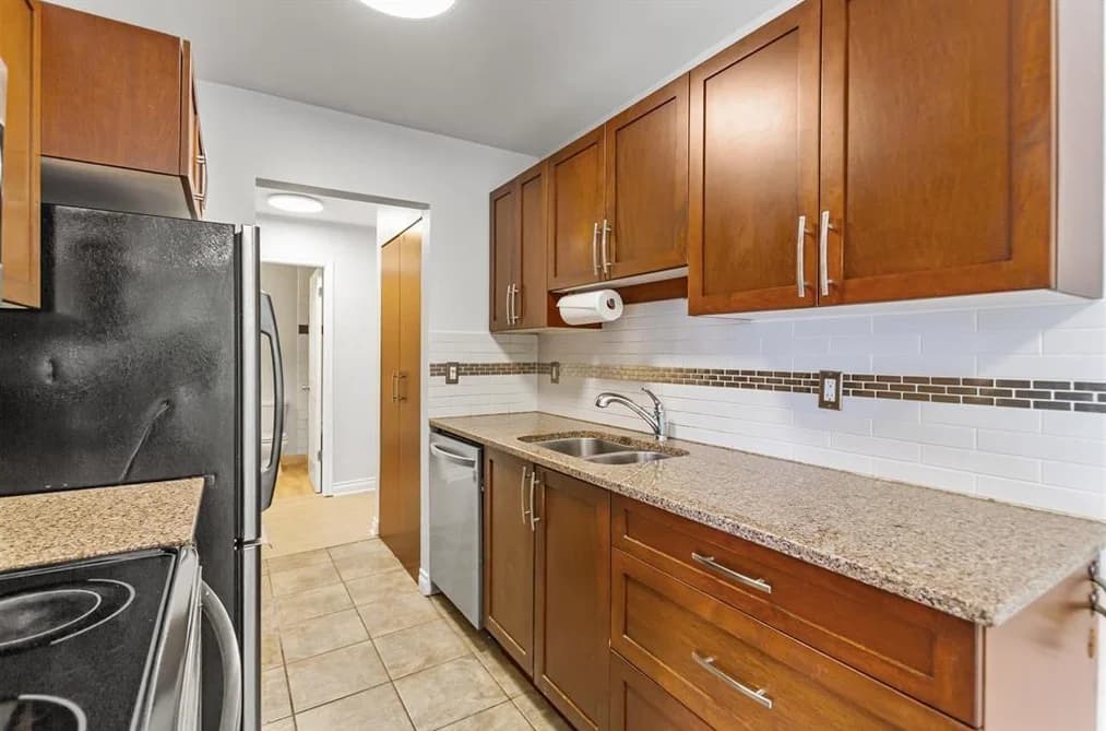 112 590 WHITING WAY, Coquitlam, BC — Residential for Sale - Photo 2