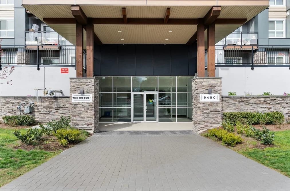 112 9450 ROBSON STREET, Chilliwack, BC — Residential for Sale - Photo 2