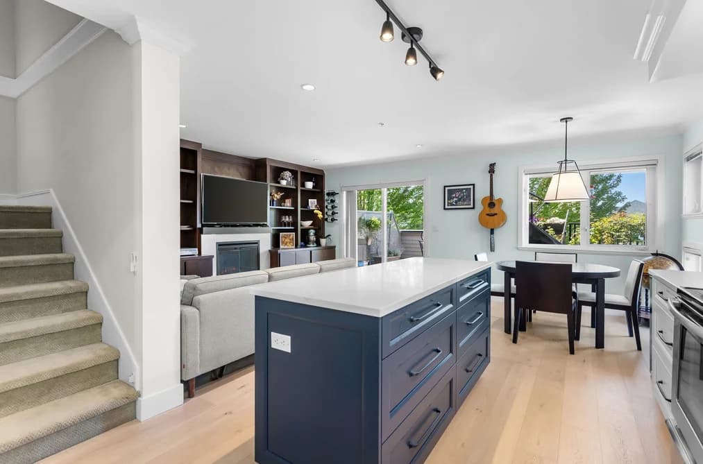 1121 ST. ANDREWS AVENUE, North Vancouver, BC — Residential for Sale - Main Photo
