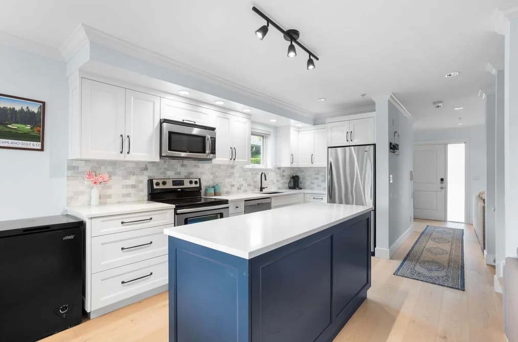 1121 ST. ANDREWS AVENUE, North Vancouver, BC — Residential for Sale - Main Photo