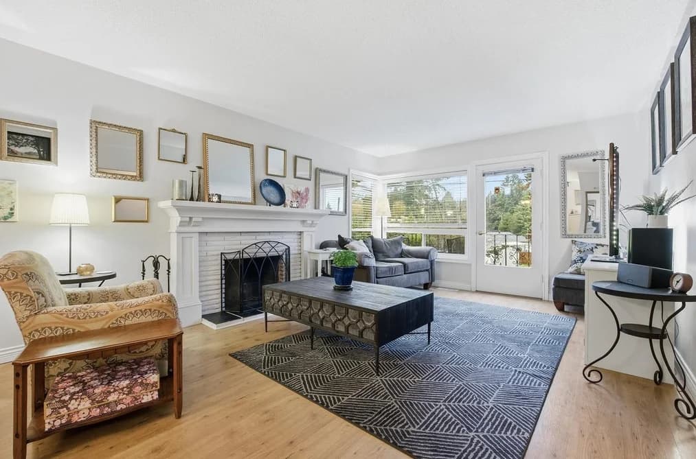 11220 LANSDOWNE DRIVE, Surrey, BC — Residential for Sale - Photo 2