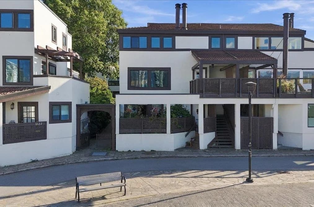 1124 IRONWORK PASSAGE, Vancouver, BC — Residential for Sale - Photo 2