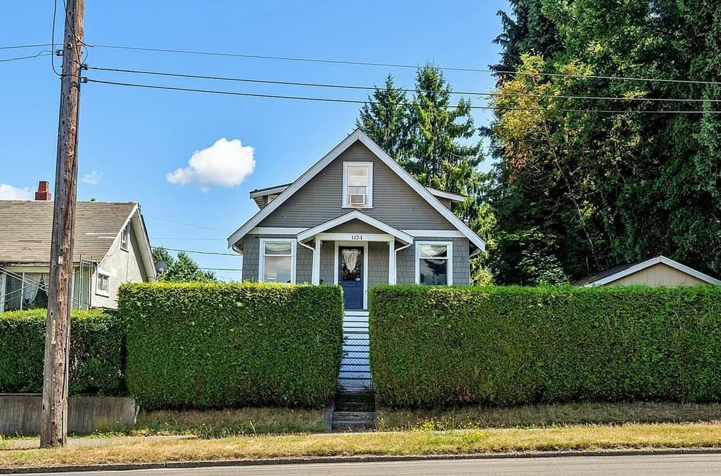 1124 TENTH AVENUE, New Westminster, BC — Residential for Sale - Photo 2