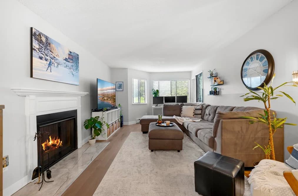113 9620 MANCHESTER DRIVE, Burnaby, BC — Residential for Sale - Main Photo