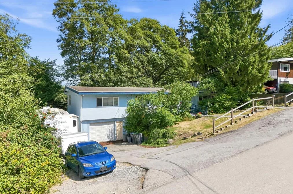 11333 96 AVENUE, Surrey, BC — Residential for Sale - Photo 2