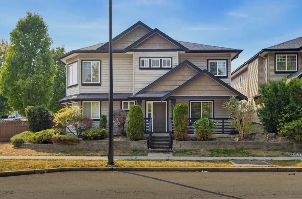 11335 CREEKSIDE STREET, Maple Ridge, BC — Residential for Sale - Photo 2