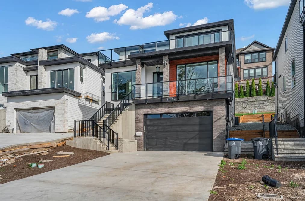 11342 RIVER ROAD, Surrey, BC — Residential for Sale - Photo 2