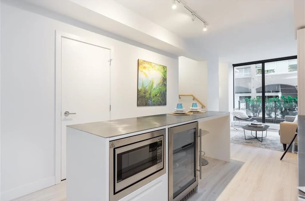 1135 HORNBY STREET, Vancouver, BC — Residential for Sale - Photo 2