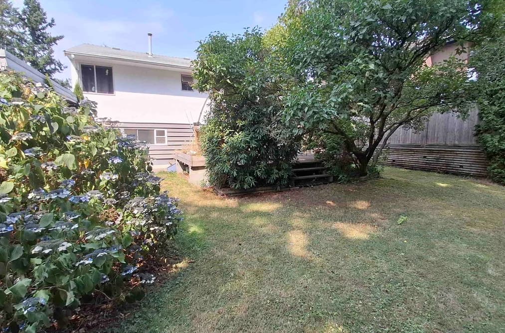 11352 82A AVENUE, Delta, BC — Residential for Sale - Photo 2