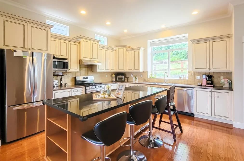 11382 154A STREET, Surrey, BC — Residential for Sale - Photo 2